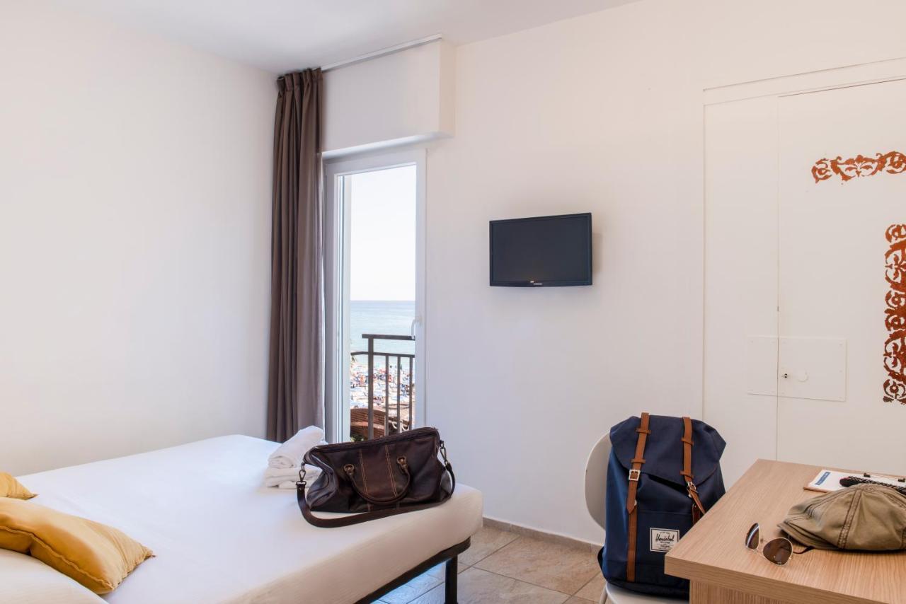 Hotel Jolly Roger Pietra Ligure Luaran gambar